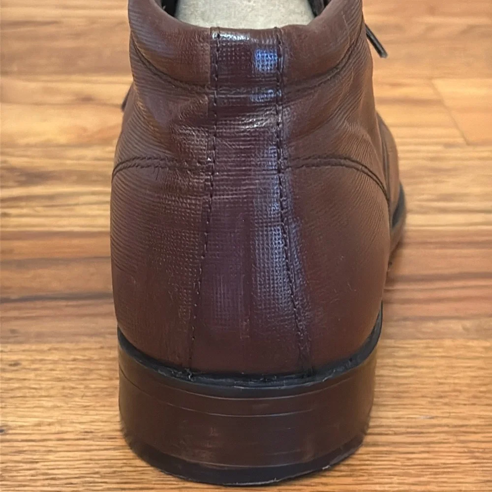 Red Tape Textured Leather Ankle Chukka Boots Men’s 9